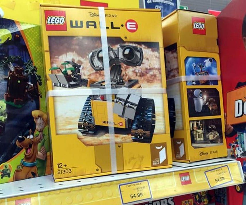 lego-walle-toysrus