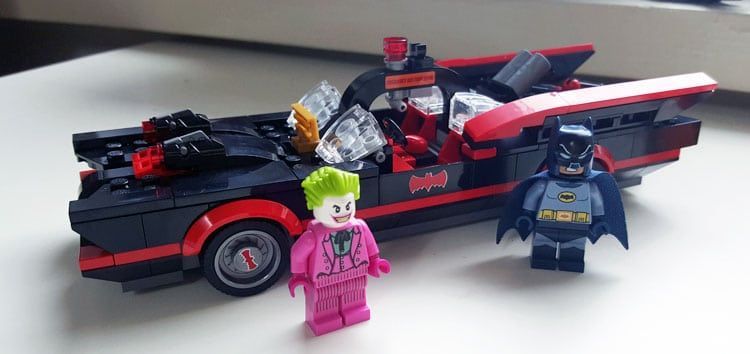 lego-superheroes-batcave-76052_5