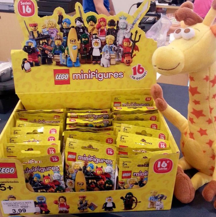 lego-minifiguren-71013-toysrus