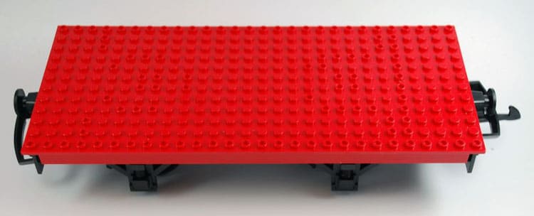Märklin LGB Bausteinwagen mit Klemmnoppen mit LEGO Testaufbau