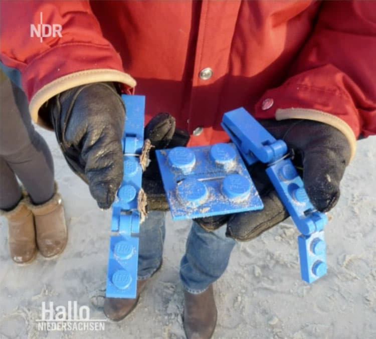 Langeoog: Massenweise LEGO Steine an Strand gespült