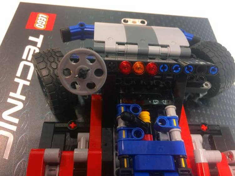 Spielwarenmesse: 40 Jahre LEGO Technic Sondermodell im Detail
