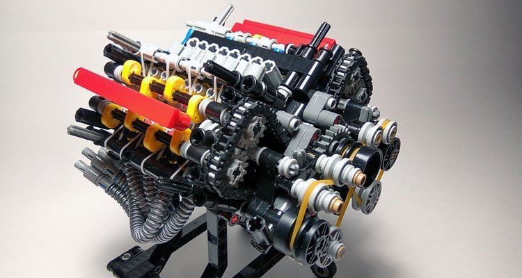 LEGO Technic MOC V8 - 32 V Motor von Nickoley Zubov