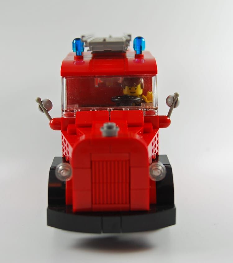 LEGO MOC: Mercedes LF3500 Feuerwehr der Stadt Gunzenhausen
