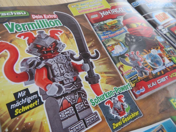 LEGO Ninjago Magazin Mai 2017 mit Llyod Minifigur im Review