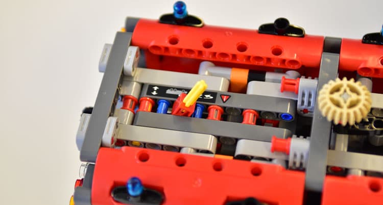 LEGO Technic Airport Rescue Vehicle (42068) im Detail