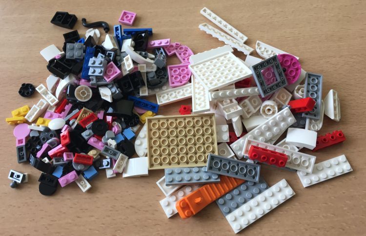 LEGO Mini Piggy Bank aka Sparschwein (40251) im Review