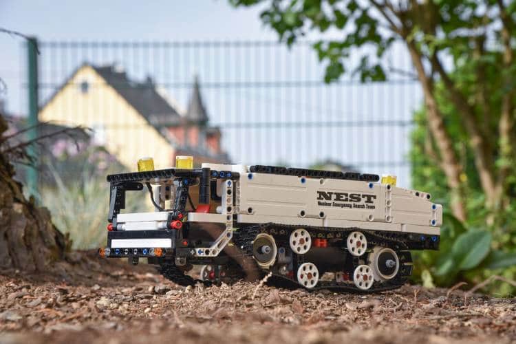 LEGO Technic RC Tracked Racer (42065): Review und MOCs