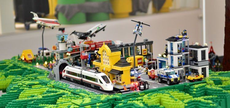 LEGO House: Tree of Creativity im Detail vorgestellt