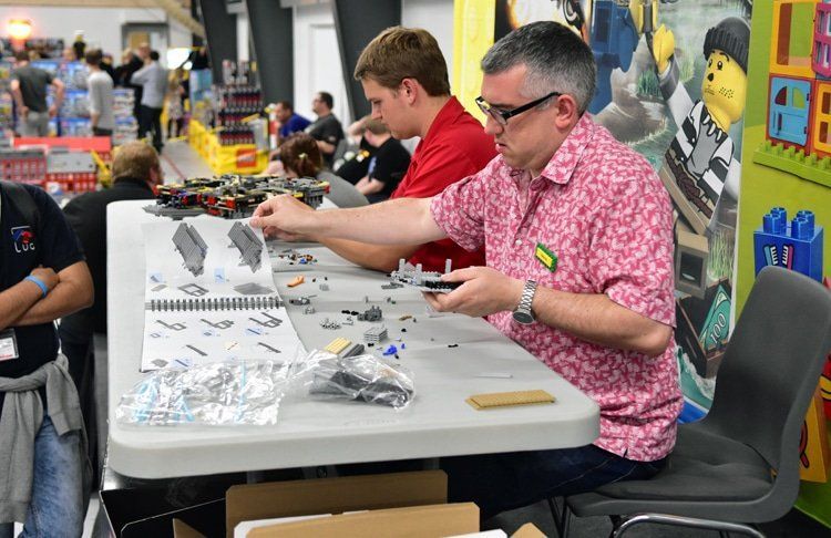 LEGO Star Wars Millennium Falcon: Skaerbaek Fan Weekend Speed Build