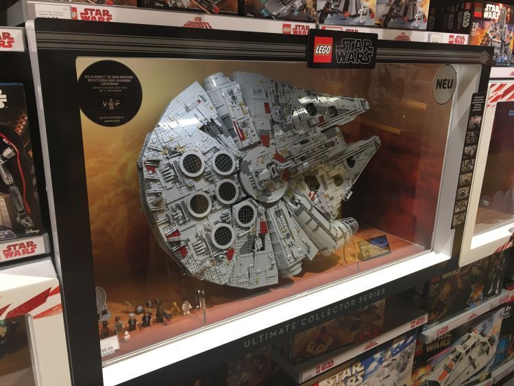 LEGO Star Wars UCS Millennium Falcon (75192): Reservierung ab heute möglich