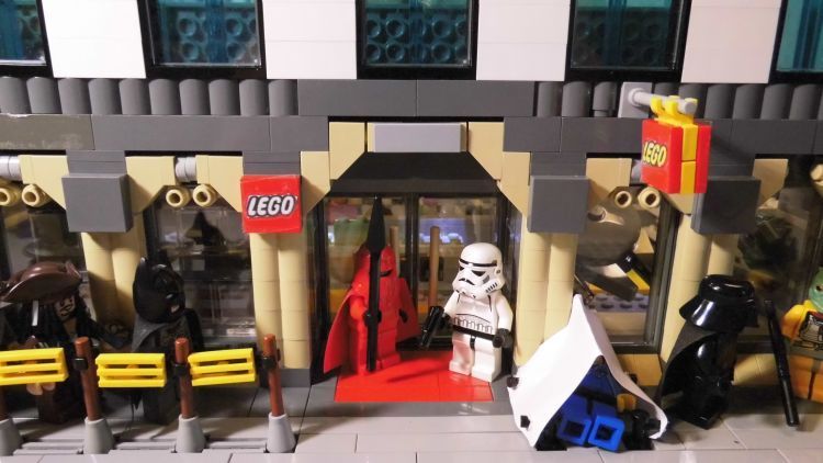 LEGO MOC: Verkaufsstart des Star Wars UCS Millennium Falcon in Steinstadt