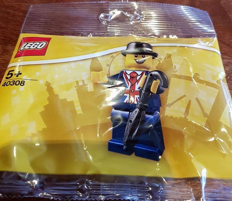 Lester Minifigur (40308) im LEGO Flagship Store in London erhältlich