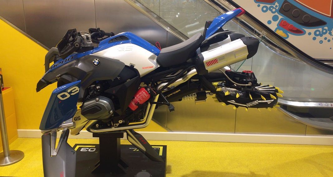 lego store berlin hoverbike