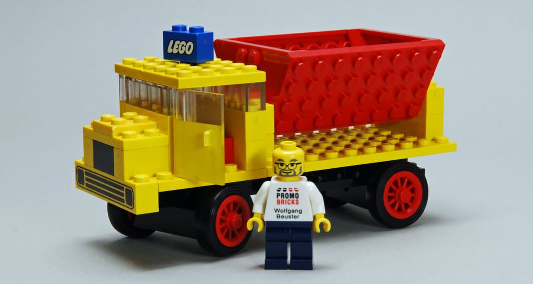 LEGO Kipplaster