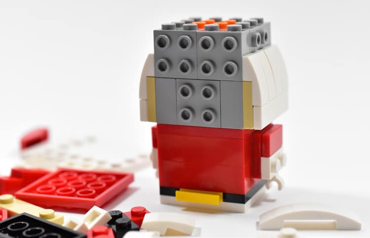 Review: LEGO Custom BrickHeadz Santa von Minifigures Display