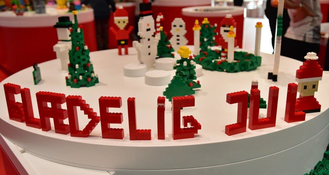 lego house christmas