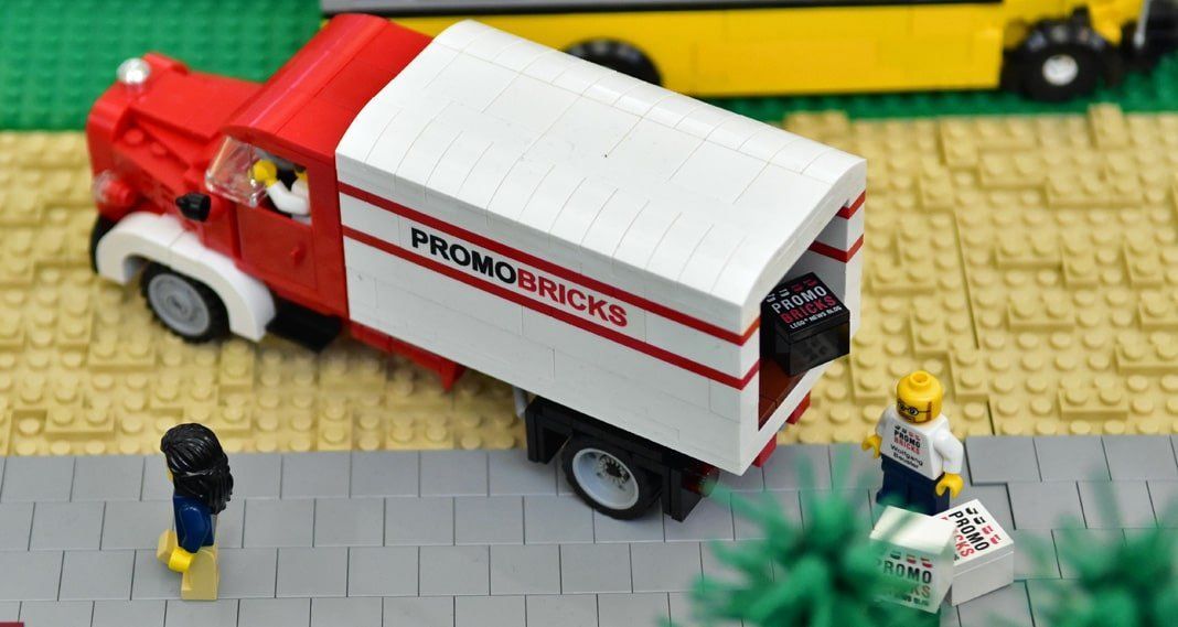promobricks truck px