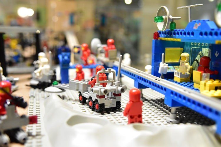 Stein auf Stein: LEGO Ausstellung im Deutschen Museum Bonn ist eröffnet