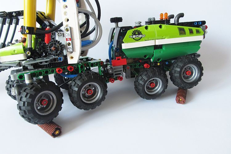 LEGO Technic 42080 Forest Machine im Review