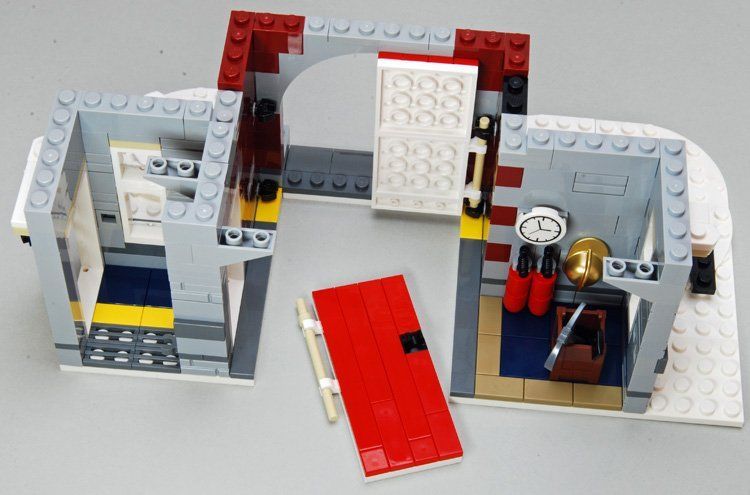 LEGO 10263 Winter Village Fire Station