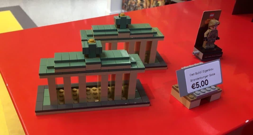 LEGO Flagship Store Berlin: Das Brandenburger Tor zum mitnehmen!