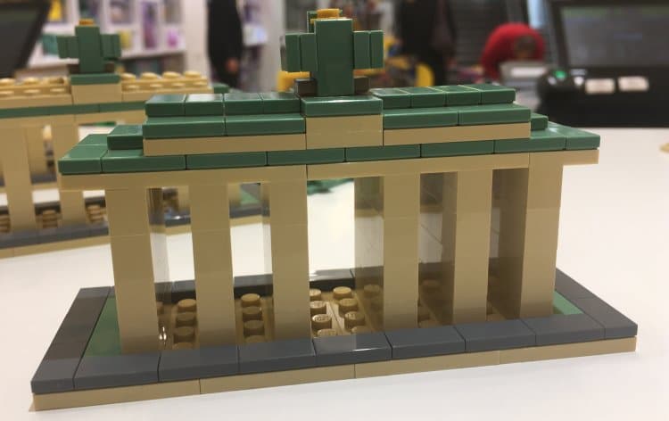 LEGO Store Berlin: Brandenburger Tor und Siegessäule zum Mitnehmen!