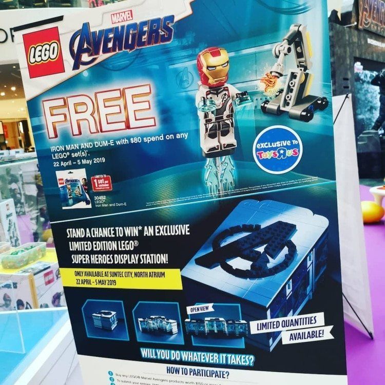 LEGO Marvel Avengers Display Station für Minifiguren: Bilder