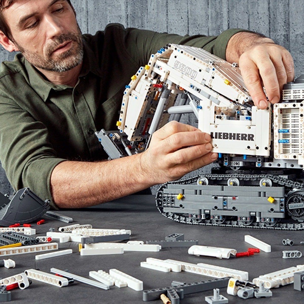 LEGO Technic 42100 Liebherr R9800 Excavator: Alle offiziellen Bilder