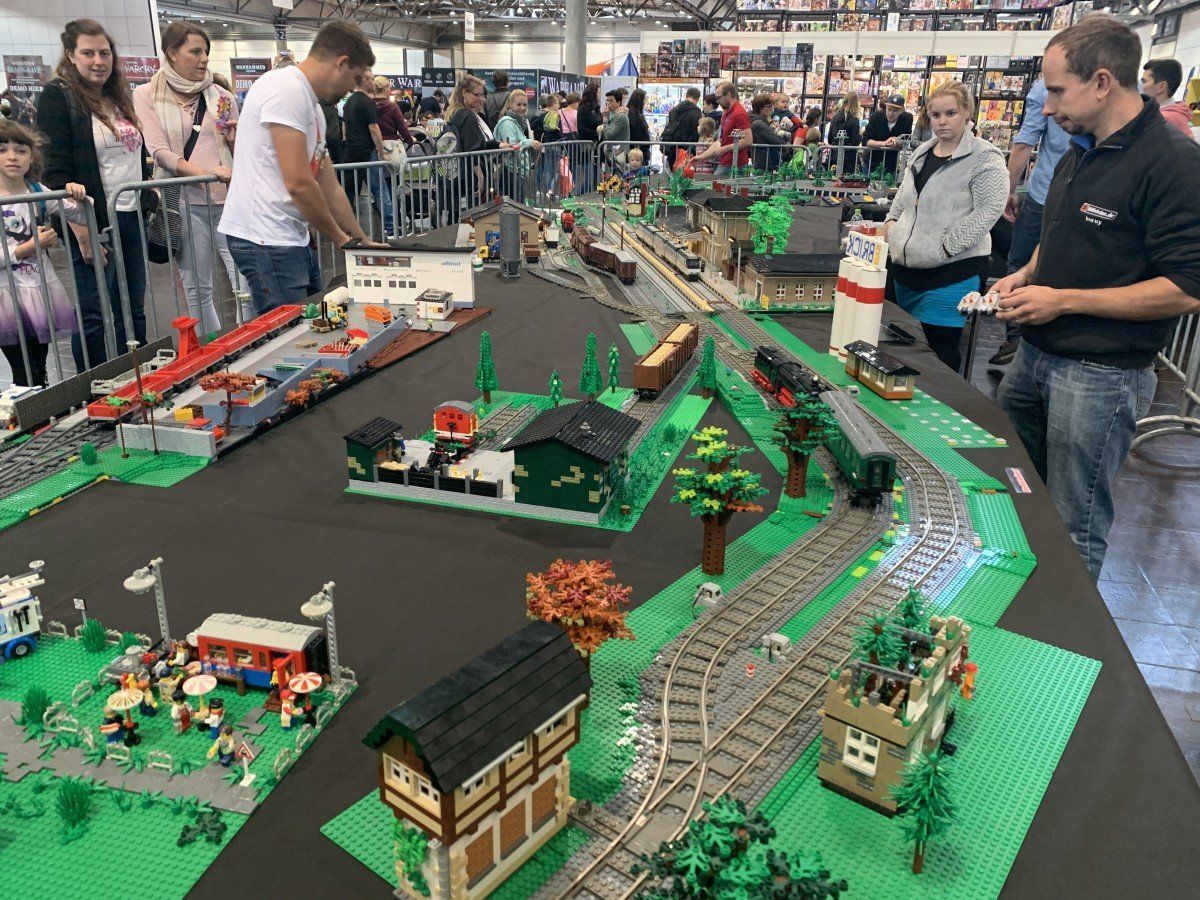 modell-hobby-Spiel 2019 mit LEGO Ausstellung von LBRICK
