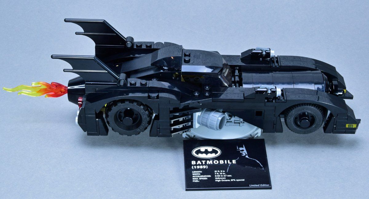 LEGO-40433-Batmobile-21.jpg