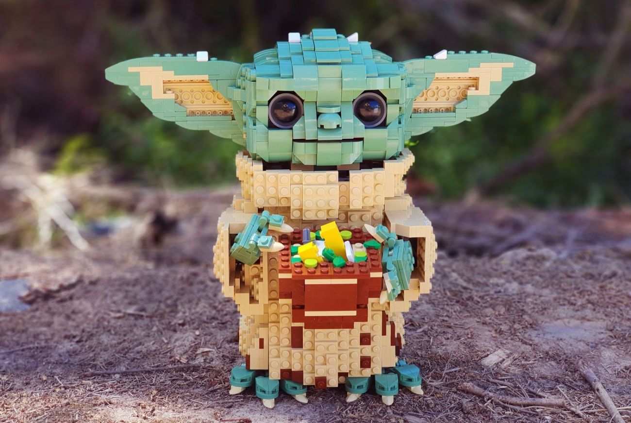 LEGO Baby Yoda MOC