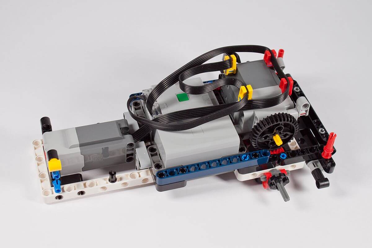 LEGO Technic 42109 App-Controlled Top Gear Rally Car im Review