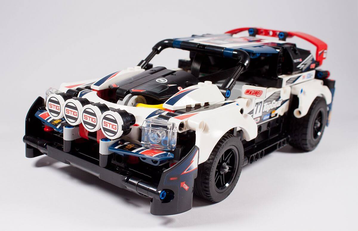 LEGO Technic 42109 App-Controlled Top Gear Rally Car im Review