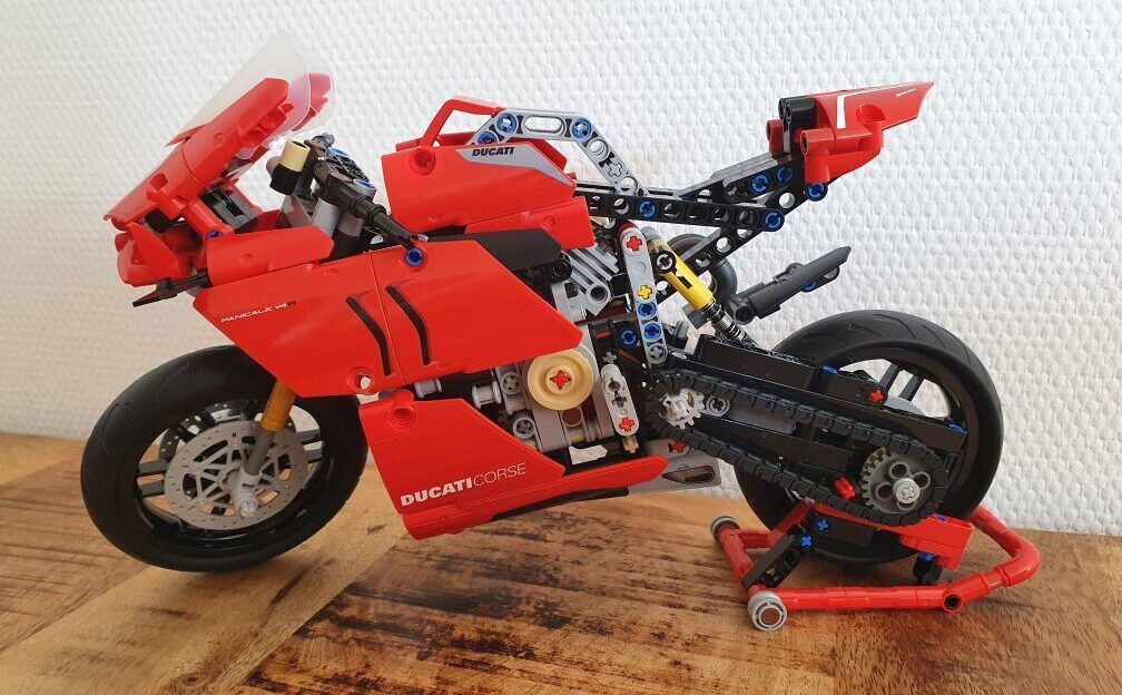 LEGO Technic 42107 Ducati Panigale V4 R im Review