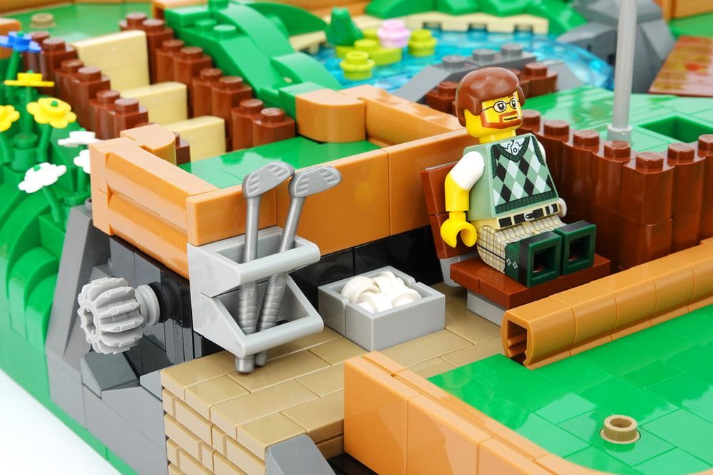 LEGO Ideas Working Minigolf Course