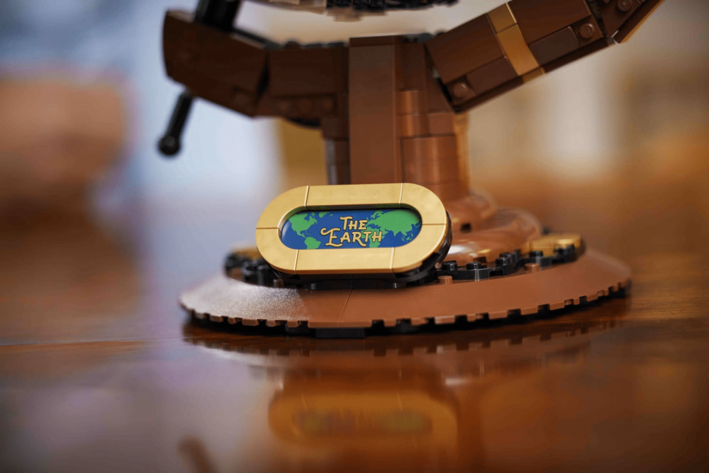 LEGO Ideas 21332 The Globe erscheint im Februar: Alle Bilder und Infos