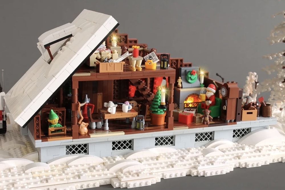 LEGO Ideas Santa Cottage