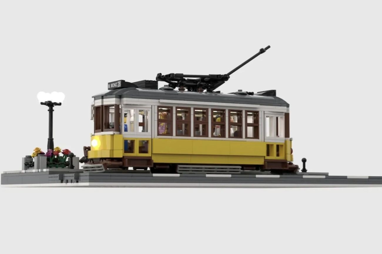 LEGO Ideas Lisabon Tram