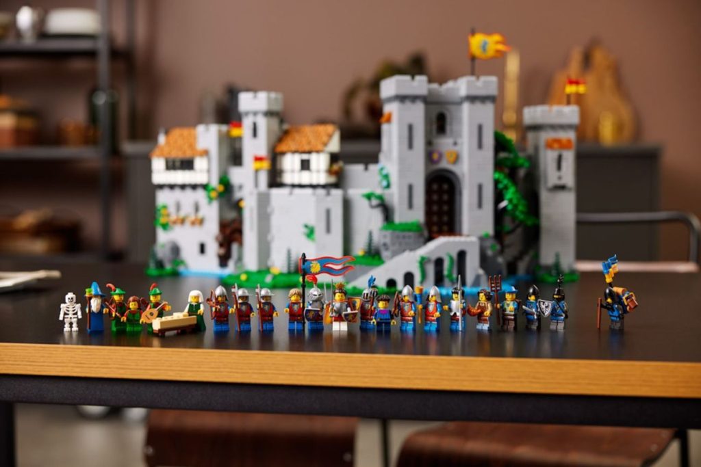 Lego Ritter LEGO 10305 Burg der Löwenritter: Riesige Ritterburg erscheint zum 90 ...