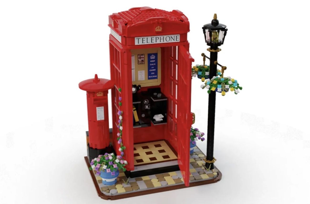 LEGO Ideas Red London Telephone Box