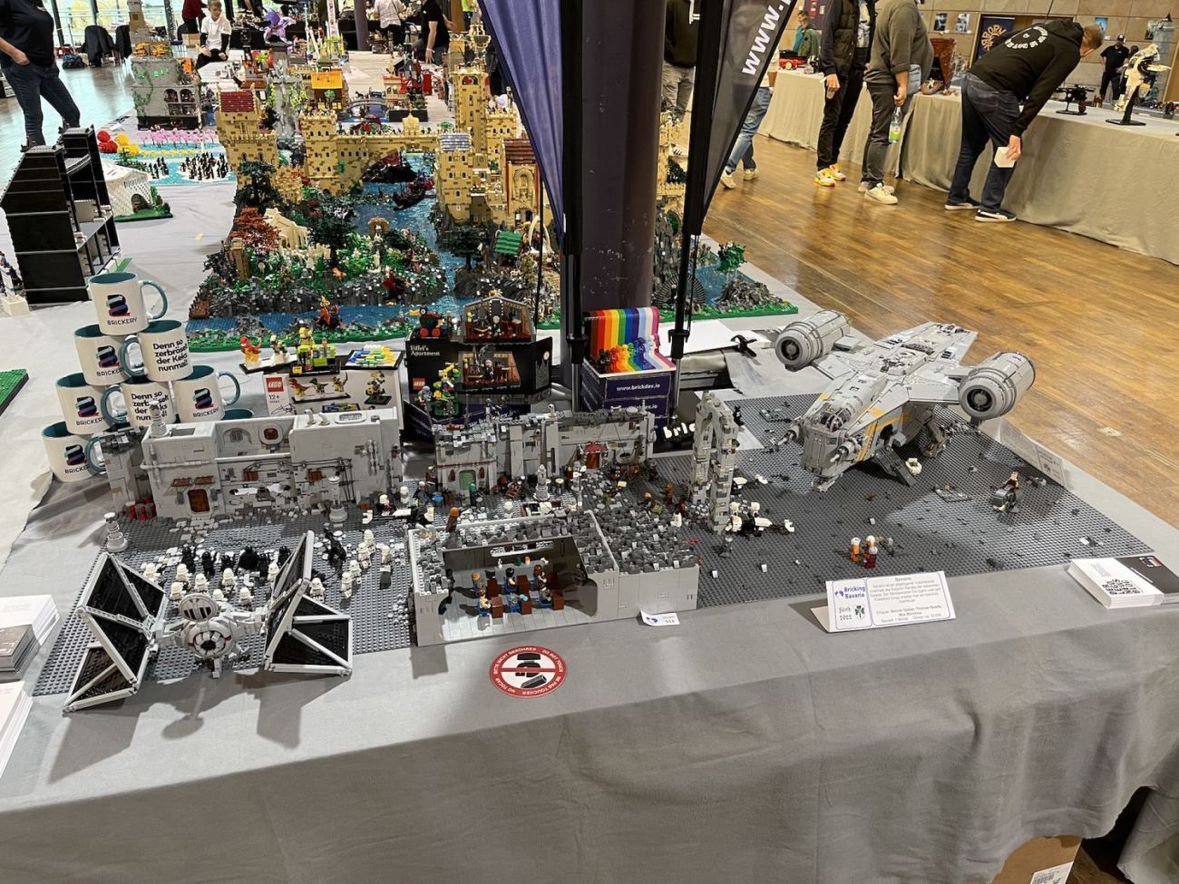 Nevarro aus The Mandalorian: Unser MOC auf der Bricking Bavaria 2022