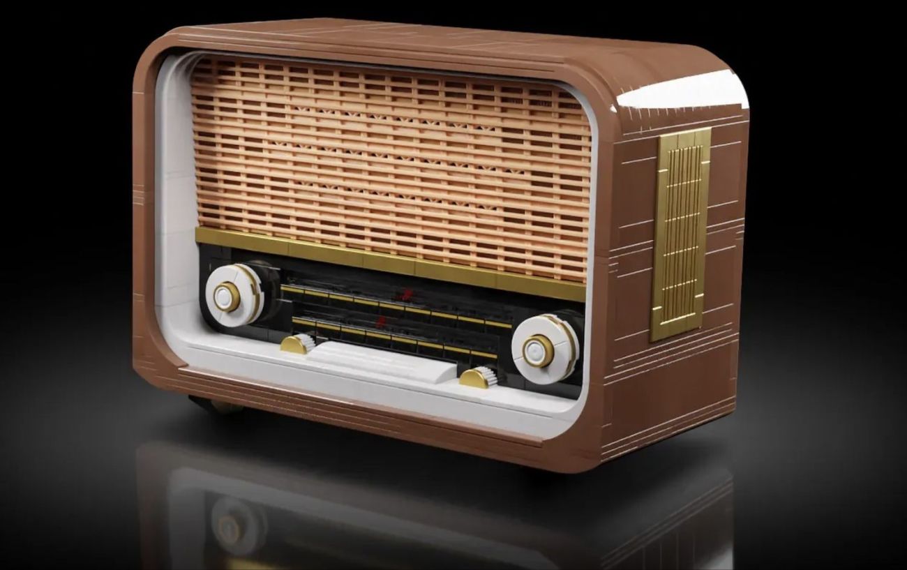 LEGO Ideas Vintage Radio