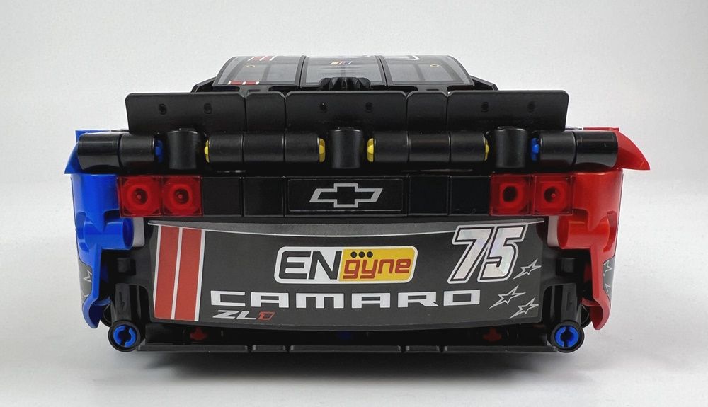 LEGO Technic 42153 NASCAR Next Gen Chevrolet Camaro im Review