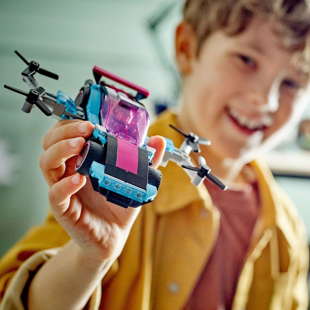 Weitere LEGO City 2023 Neuheiten angekündigt: LEGO 2K Drive Sets & Passagierflugzeug