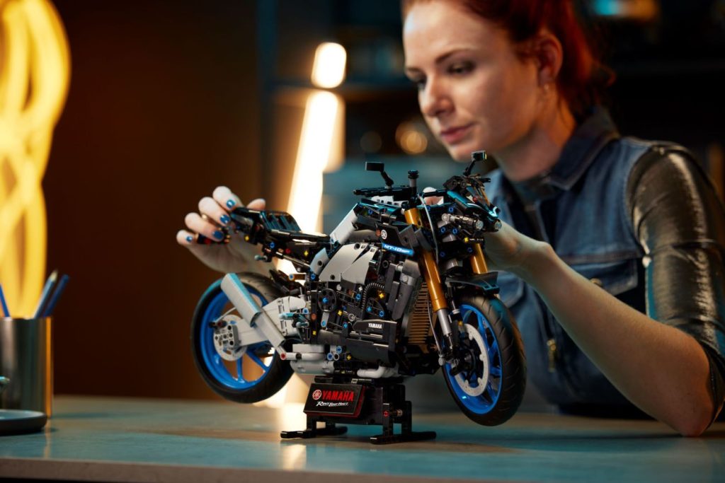 LEGO Technic 42159 Yamaha MT-10 SP: Neues 18+ Motorrad offiziell vorgestellt!