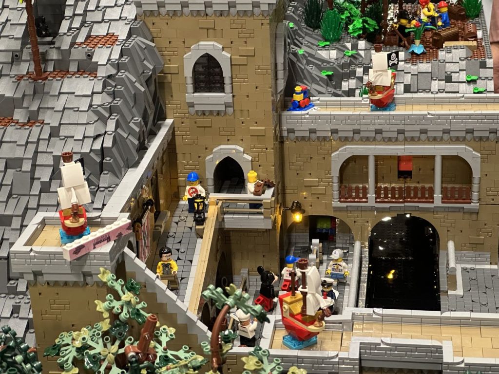 Disneyland Pirates of the Carribean Ride als LEGO MOC