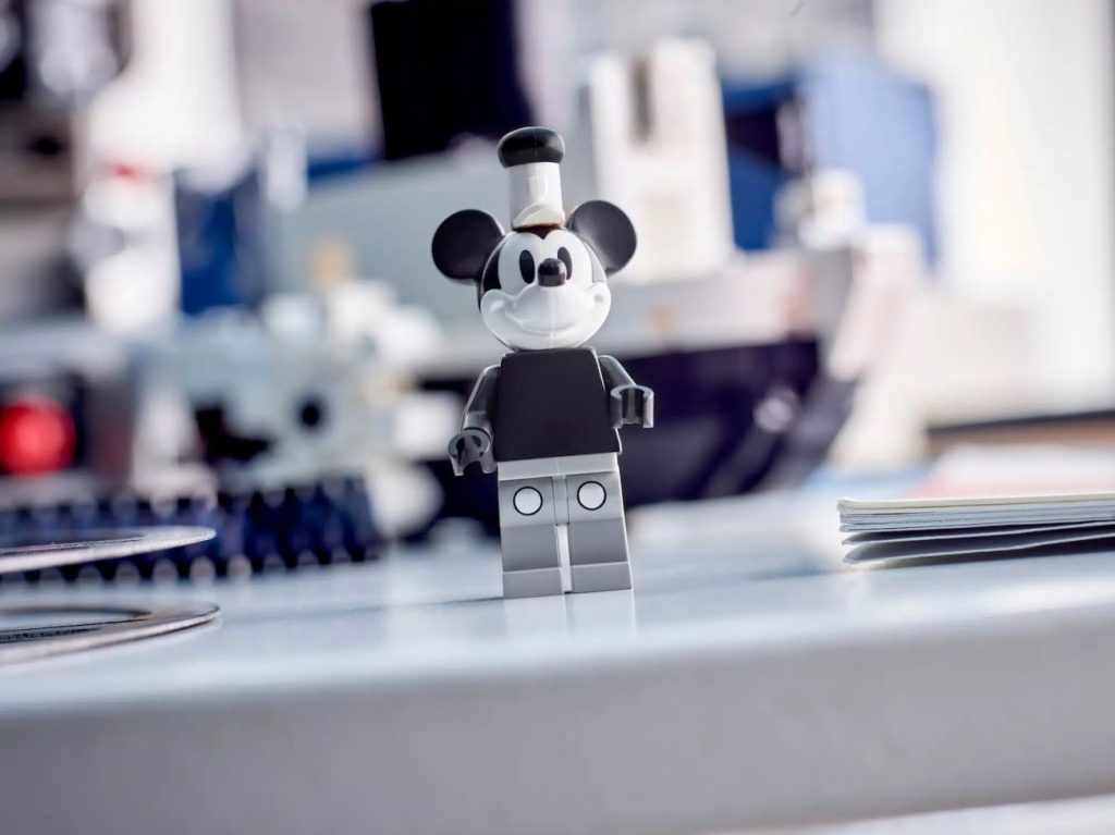 LEGO 40659 Steamboat Willie Mini-Modell: Offizielle Bilder und Infos zum kommenden GWP