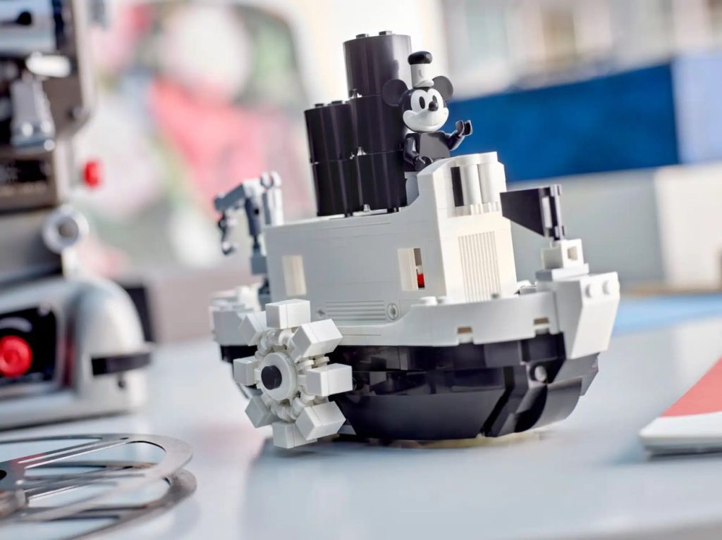 LEGO 40659 Steamboat Willie Mini-Modell: Offizielle Bilder und Infos zum kommenden GWP