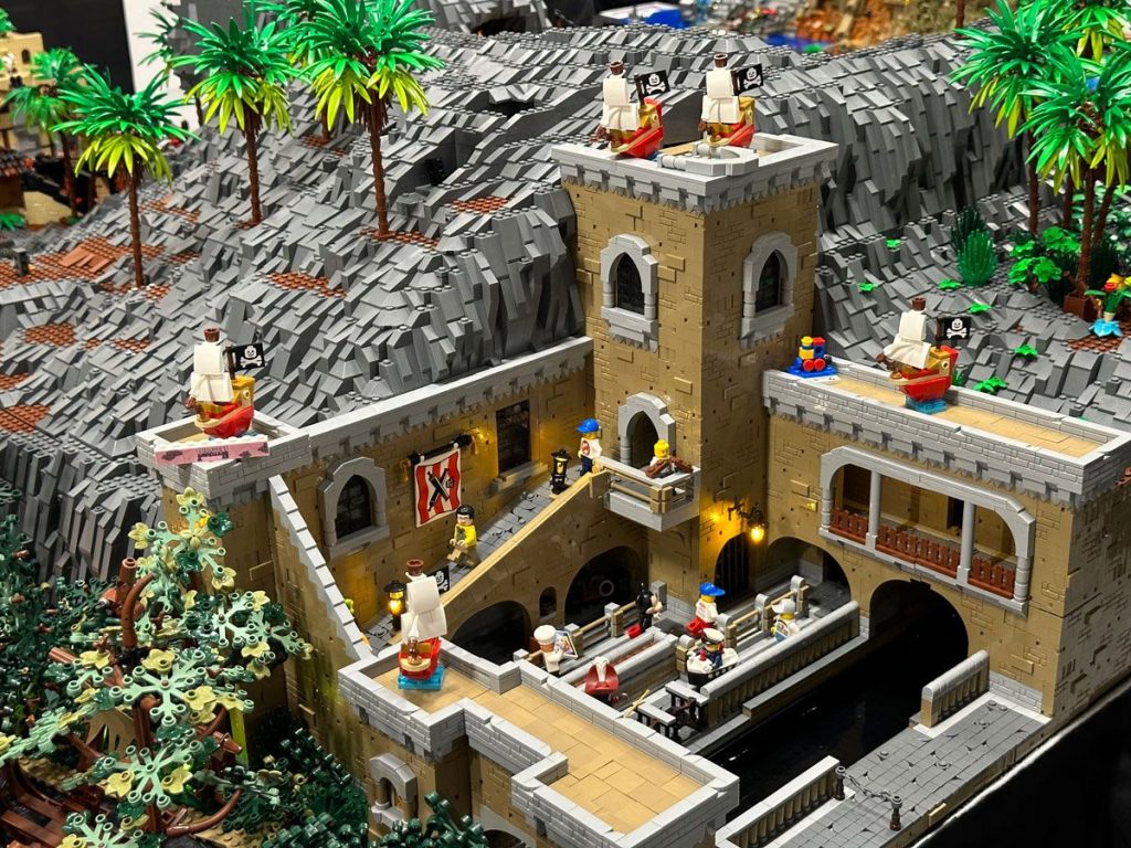 Disneyland Pirates of the Carribean Ride als LEGO MOC